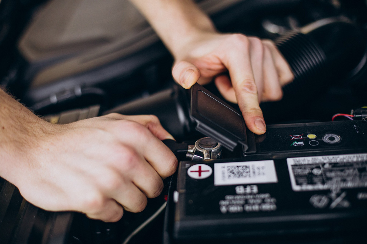 The Ultimate RV Battery Guide